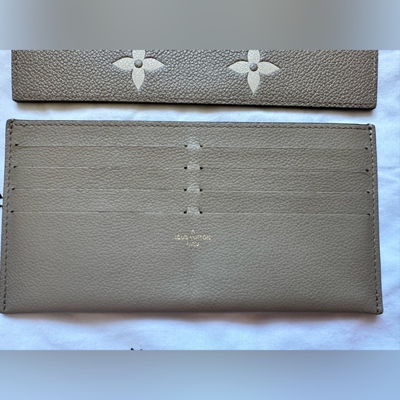 Felicia Pochette LOUIS VUITTON (in dove/cream) - Picture 10 of 12